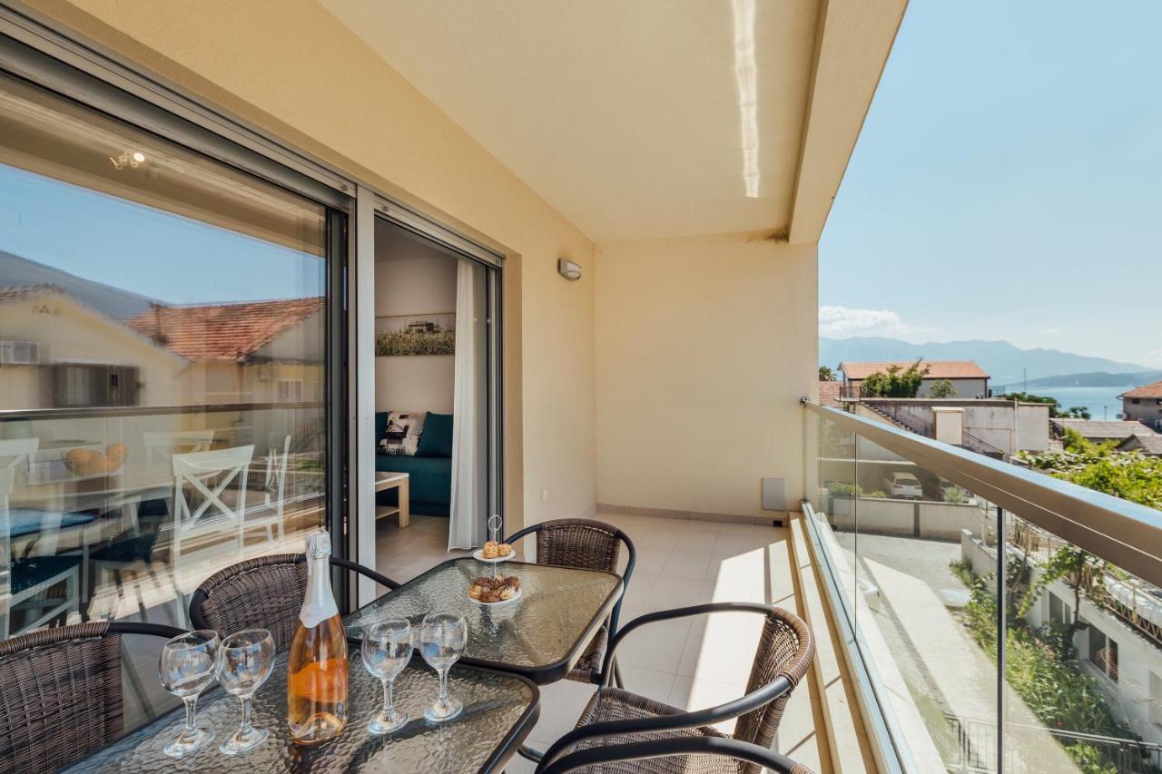 Apartments Villa Swissmonte Herceg Novi Kültér fotó